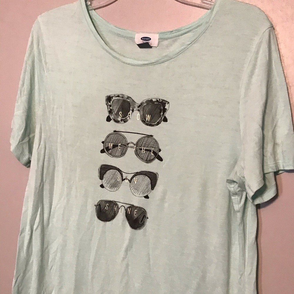Women’s OLD NAVY Cute Sunglasses TSHIRT size Large